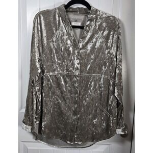 CUPIO WOMANS SMALL Silver Velvet Button Up Top With Pockets